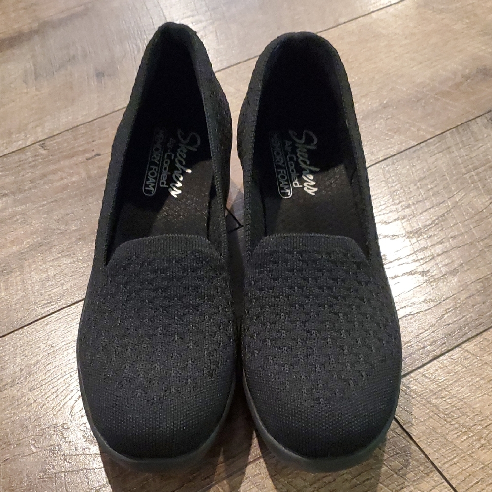 Skechers Black Casual Loafers with Cushioned Comfort